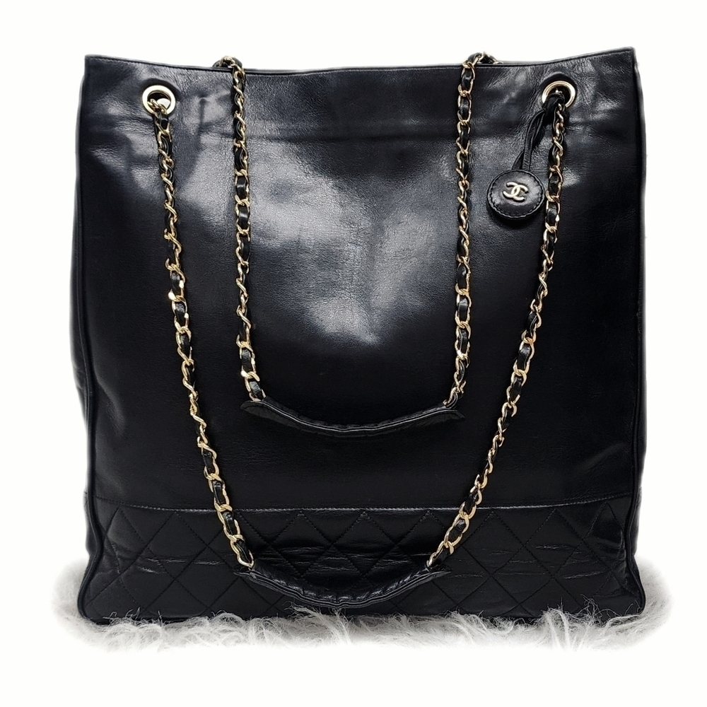 โจ Chanel Vintage Black Leather Tote โ Timeless Elegance โจ - Picture 1 of 12